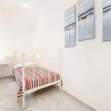 Yourhome - Corso Italia In Lägenhet *