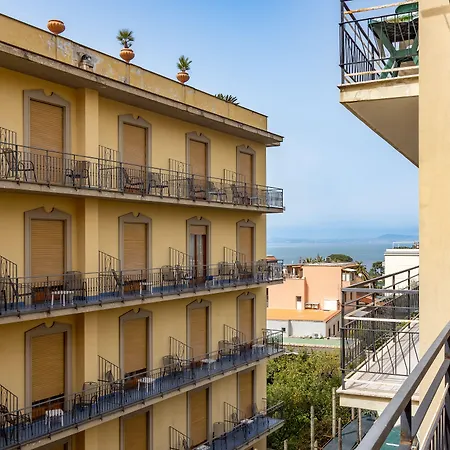 Yourhome - Corso Italia In Lägenhet Sorrento